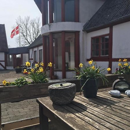 Praestogaard Bed & Breakfast Bagian luar foto