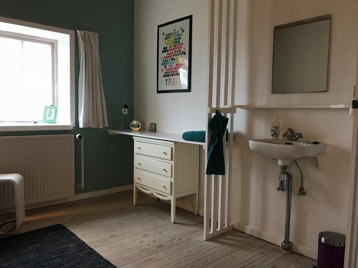 Praestogaard Bed & Breakfast Bagian luar foto